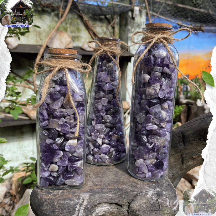 Đá thạch anh tím thật có giá trị cao hơn nhiều so với đá giả. Đá thạch anh tím thật có giá trị cao hơn nhiều so với đá giả.