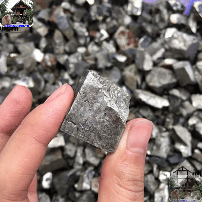 Đá Pyrite mang lại nhiều lợi ích về tài lộc, sức khỏe và năng lượng tích cực Đá Pyrite mang lại nhiều lợi ích về tài lộc, sức khỏe và năng lượng tích cực
