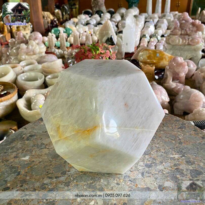 Kho đá phong thủy Nhà Sàn Tây Nguyên cam kết đá tự nhiên nguyên khối Kho đá phong thủy Nhà Sàn Tây Nguyên cam kết đá tự nhiên nguyên khối