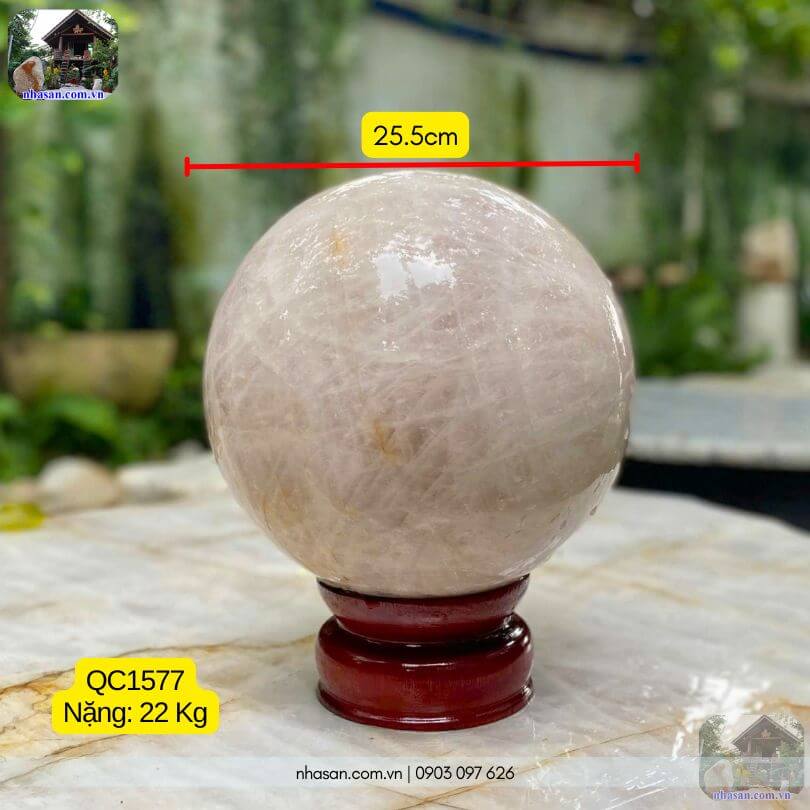 Quả cầu đá thạch anh hồng nhạt QC1577 22kg tự nhiên 100%, vân mây độc bản trưng bày phòng khách Quả cầu đá thạch anh hồng nhạt QC1577 22kg tự nhiên 100%, vân mây độc bản trưng bày phòng khách