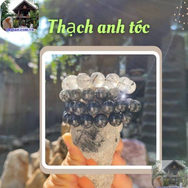 Thạch anh tóc là một biến thể của thạch anh chứa các tinh thể rutile bên trong Thạch anh tóc là một biến thể của thạch anh chứa các tinh thể rutile bên trong