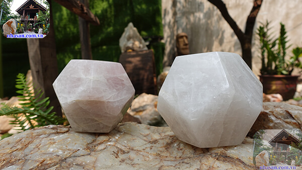 Đá 12 mặt có nhiều ý nghĩa phong thủy Đá 12 mặt có nhiều ý nghĩa phong thủy