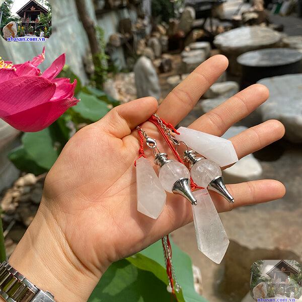 Con lắc đá thạch anh trắng tinh thể tự nhiên Con lắc đá thạch anh trắng tinh thể tự nhiên
