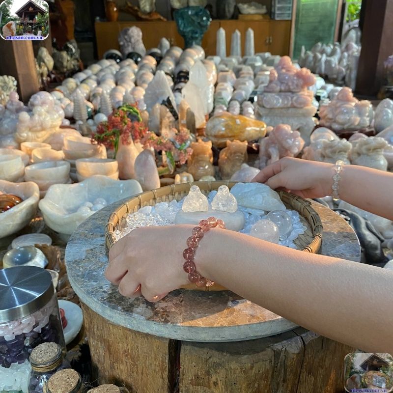 Thạch anh tóc đỏ trong thiền định và thanh tẩy tâm trí Thạch anh tóc đỏ trong thiền định và thanh tẩy tâm trí