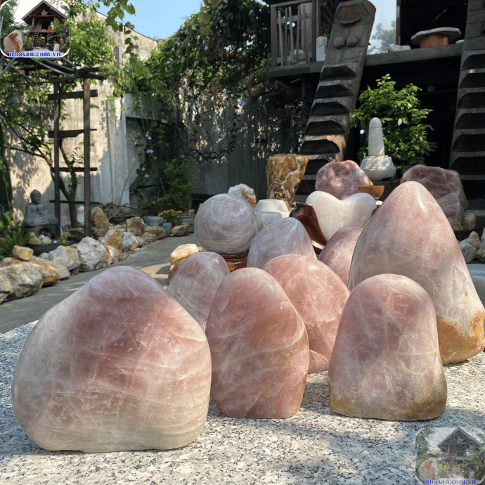 Thạch Anh Cuội rất thích hợp để hỗ trợ thiền định, thanh lọc tâm trí  Thạch Anh Cuội rất thích hợp để hỗ trợ thiền định, thanh lọc tâm trí