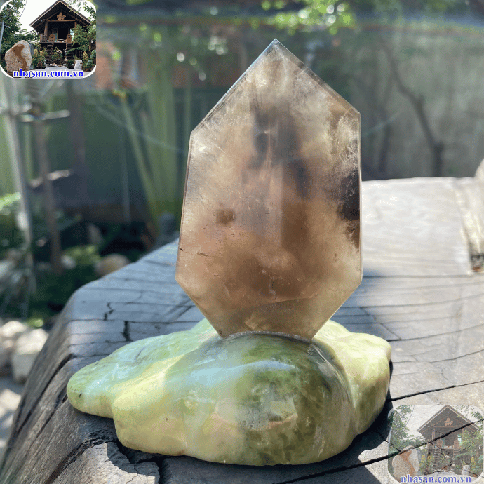 Thạch anh khói giúp thu hút nguồn năng lượng tốt đẹp Thạch anh khói giúp thu hút nguồn năng lượng tốt đẹp