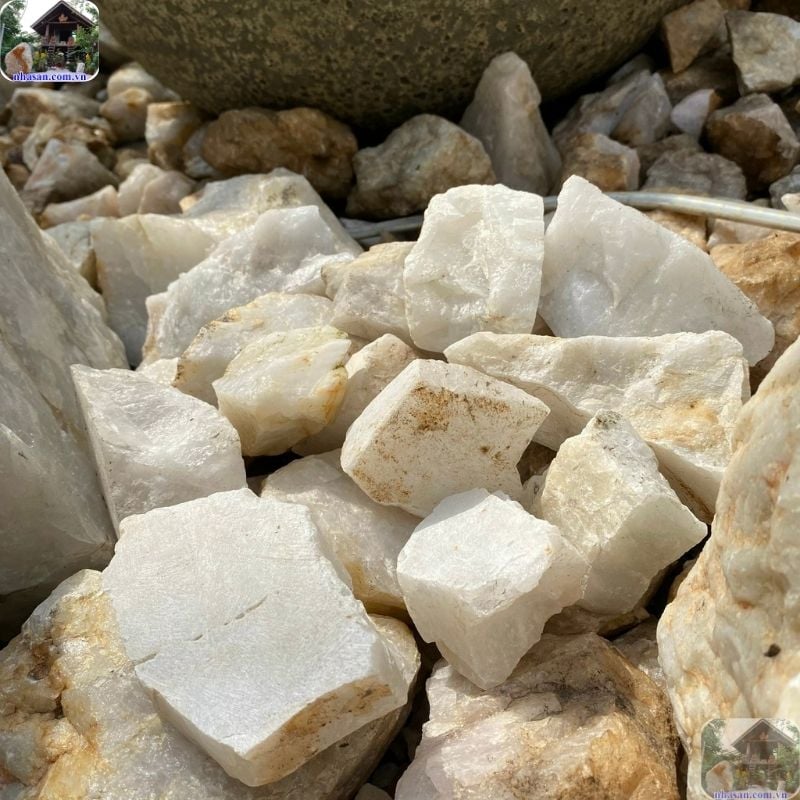 Thạch anh được dùng trong phong thủy nhà ở Thạch anh được dùng trong phong thủy nhà ở