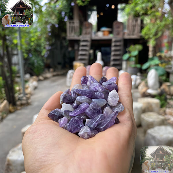 Thạch anh tím được cho là giúp chủ nhân thoát khỏi cơn say Thạch anh tím được cho là giúp chủ nhân thoát khỏi cơn say