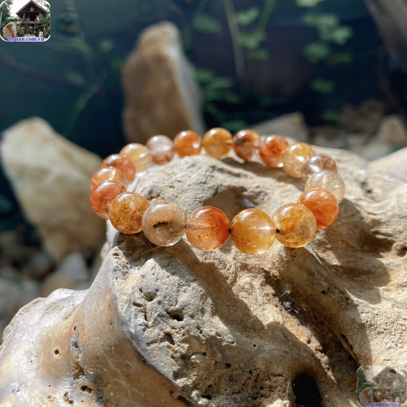 Trong số các loại thạch anh tóc thì thạch anh tóc tam tài là gì? Trong số các loại thạch anh tóc thì thạch anh tóc tam tài là gì?