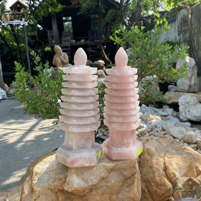 Tháp được cho là có khả năng xua đuổi tà khí, hóa giải sát khí Tháp được cho là có khả năng xua đuổi tà khí, hóa giải sát khí