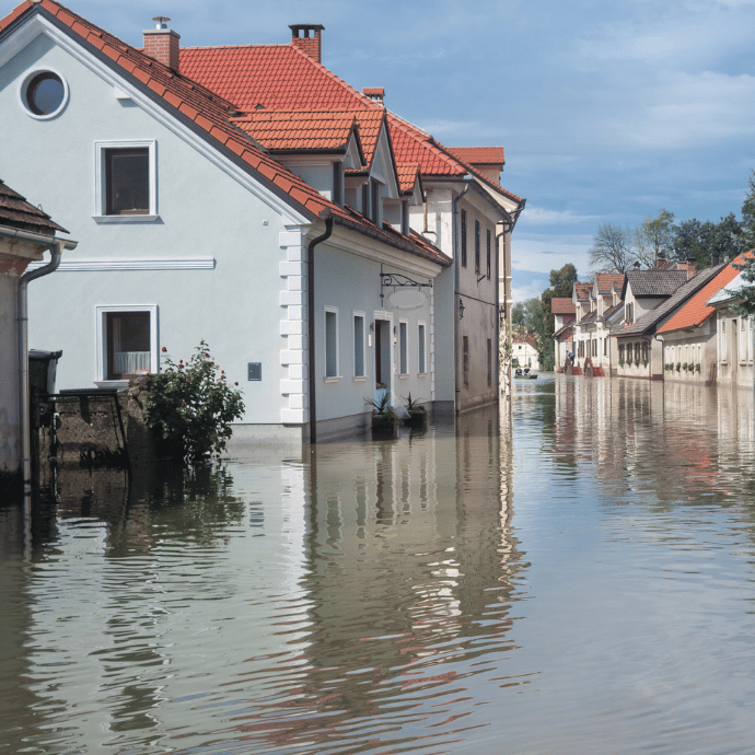 Dễ gây ngập úng hoặc bị vùi lấp nếu do thiên tai gây ra Dễ gây ngập úng hoặc bị vùi lấp nếu do thiên tai gây ra