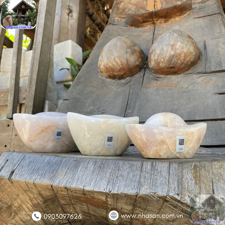 Thỏi vàng được chế tác từ đá thạch anh tự nhiên 100% Thỏi vàng được chế tác từ đá thạch anh tự nhiên 100%