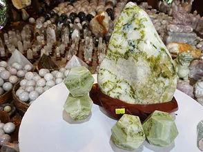 Choose feng shui stones according to the Moc par and things to note