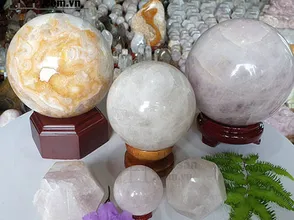 Uses of natural quartz stone ball