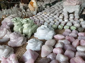 Đá thạch anh hồng phong thủy