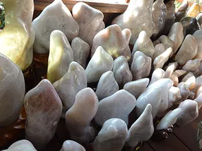 What is quartz stone? Is quartz stone fragile?