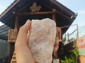 White quartz - rough pink placed a desk