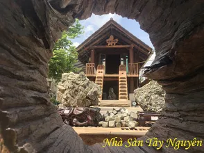 Gold stone - The god of lightning