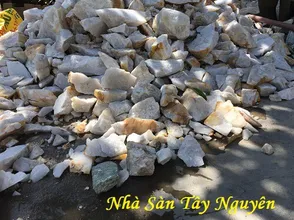 Features and uses of crushed quartz stone