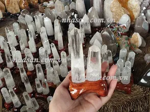 Energy of crystal white quartz stone pillars