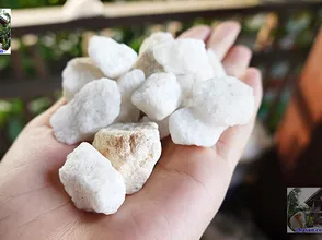 Where to put crushed quartz stone to attract fortune?