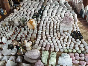 Place of prestigious quartz stone sales in the city of Di An - Binh Duong