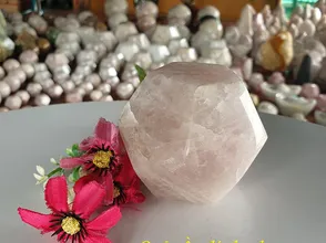 Small 12-sided quartz stone ball - Uses of a 12-sided stone ball