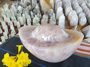 Feng Shui quartz gold ingot