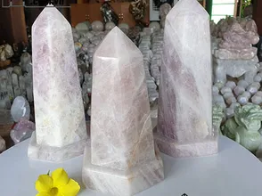 Hexagonal stone pillar with quartz stone - stilt house on the plateau