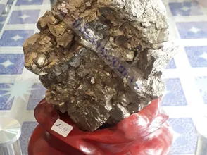 What does gold work?