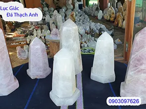 The location of feng shui quartz stone to activate fortune, bring luck