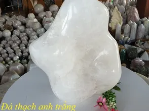 The meaning of white quartz stone
