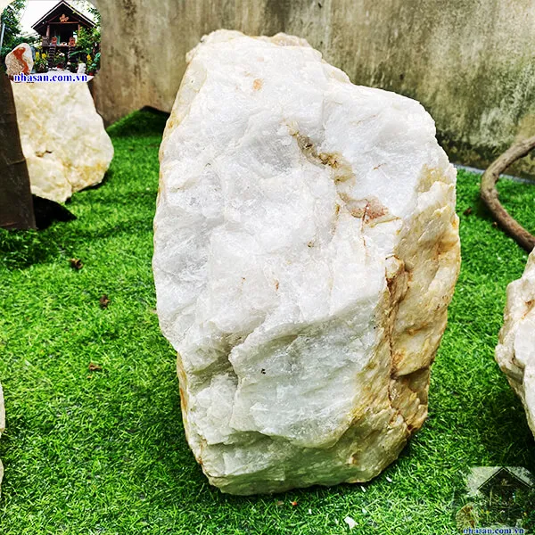Đá thạch anh trắng thô khối 51kg-K125