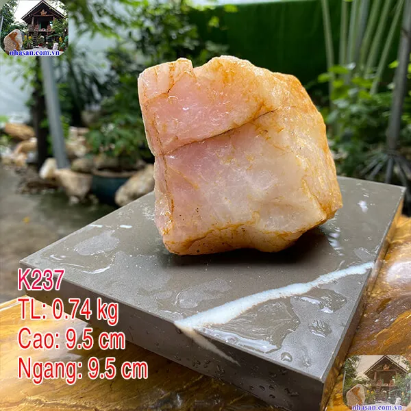 Đá thạch anh thô hồng đậm 0.74kg (9.5x9.5 cm) dùng để chế tác trang sức