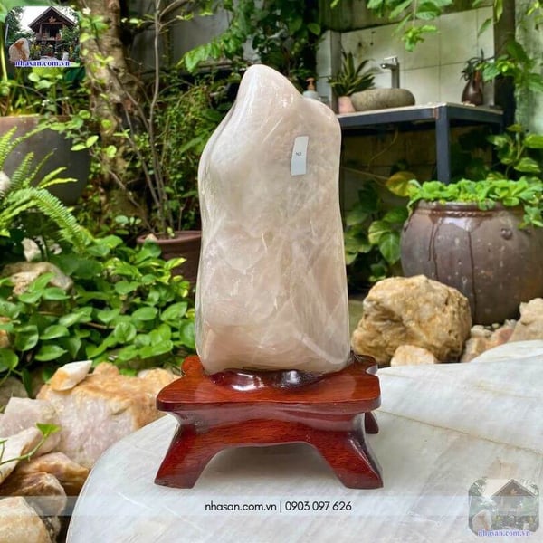 Trụ đá thạch anh hồng tự nhiên T423 - 4.9kg