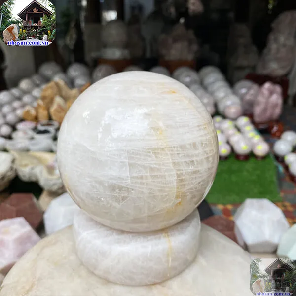 Quả cầu thạch anh trắng 13cm-3.38kg-QC1044