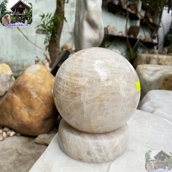 Quả cầu thạch anh trắng 13cm-3.38kg-QC1044