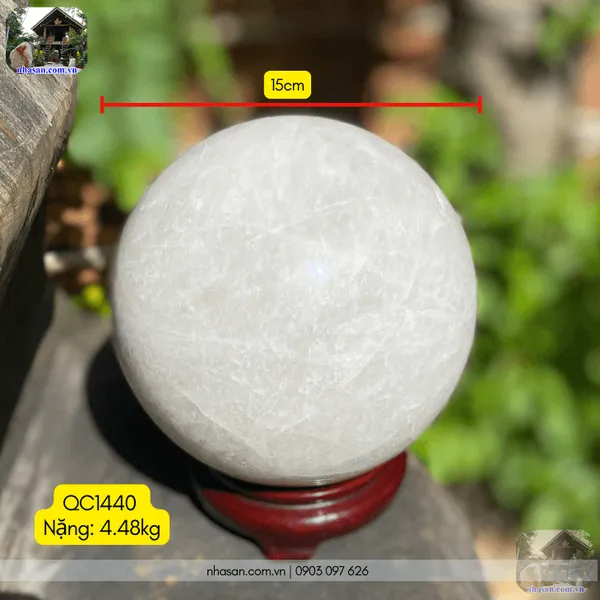 Quả cầu phong thủy đá thạch anh 4.48kg - 15cm - QC1440
