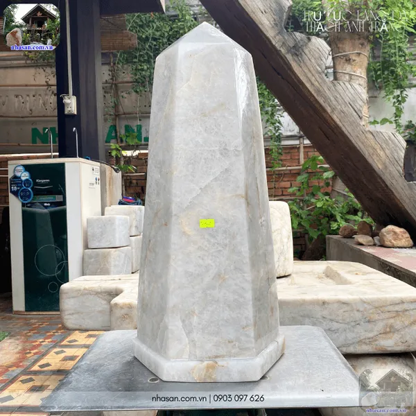 Trụ lục lăng thạch anh trắng nặng 37.4kg, cao 54.5cm x ngang 23cm - T720 