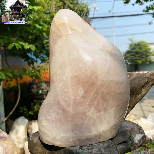 Trụ đá thạch anh hồng T689, nặng 7.8kg, kích thước 22x17x12 cm