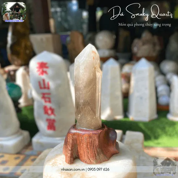 Trụ đá smoky quartz 1.34kg,  cao 25cm x ngang 13.5cm - T729 