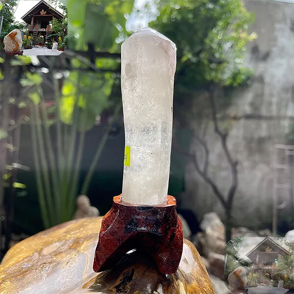 Trụ thạch anh tinh thể trắng 0.25kg, cao 14.5cm x ngang 3cm - T241