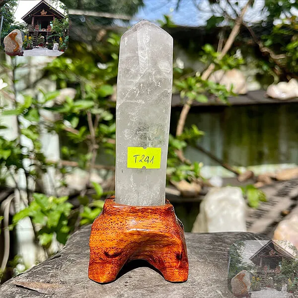 Trụ thạch anh tinh thể trắng 0.25kg, cao 14.5cm x ngang 3cm - T241