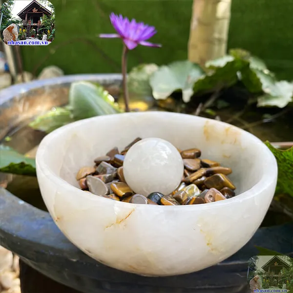 Bát đá thạch anh trắng 1.08kg -14.5cm B31