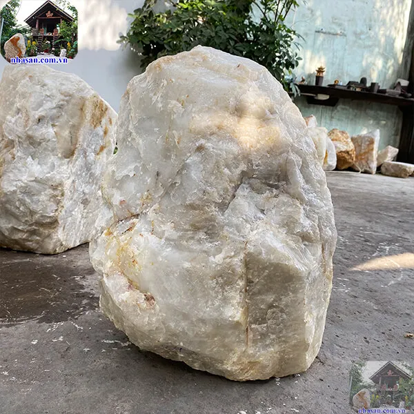 Đá thạch anh trắng thô khối 84kg-K164