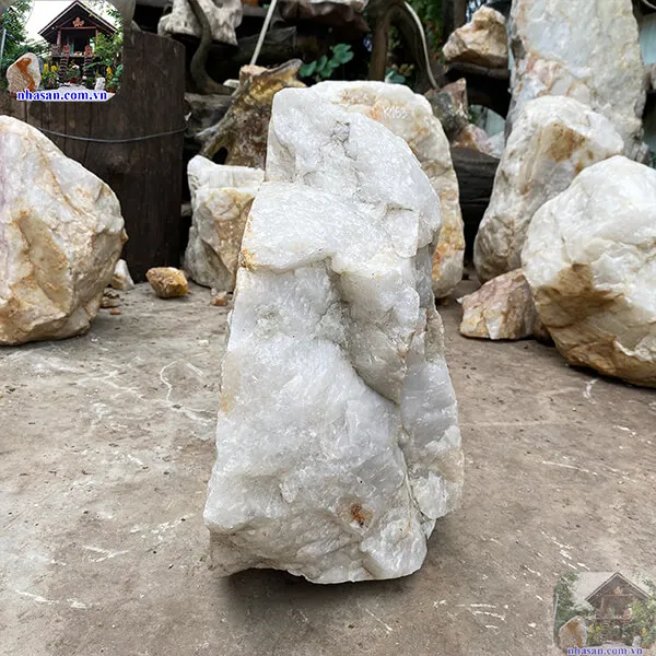 Đá Thạch Anh Trắng Phong Thủy - Tinh Hoa Tích Khí Bình An - Nặng 45kg - K188
