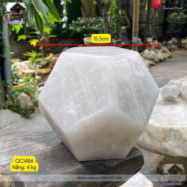 Đá thạch anh 12 mặt QC1486 - 4kg - 15.5cm