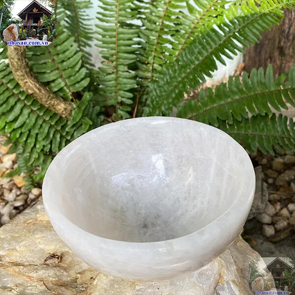 Bát đá thạch anh trắng 0.98kg-14.5cm B27