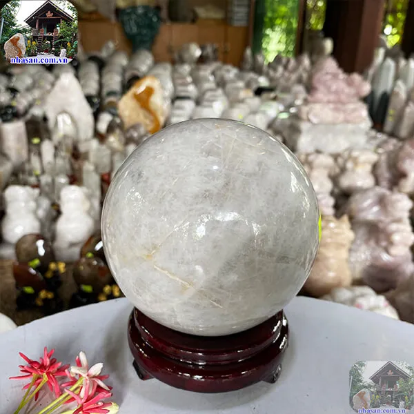 Quả cầu thạch anh trắng 12cm-2.56kg-QC1050