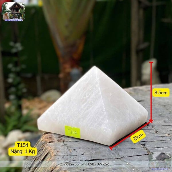 Đá thạch anh kim tự tháp T154 - 1kg